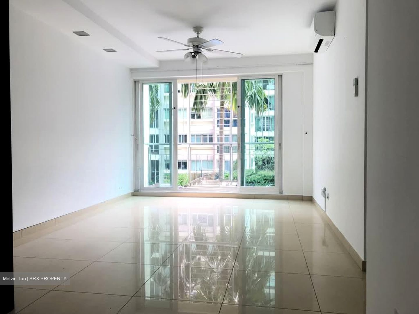 The Esparis (D18), Condominium #567014921